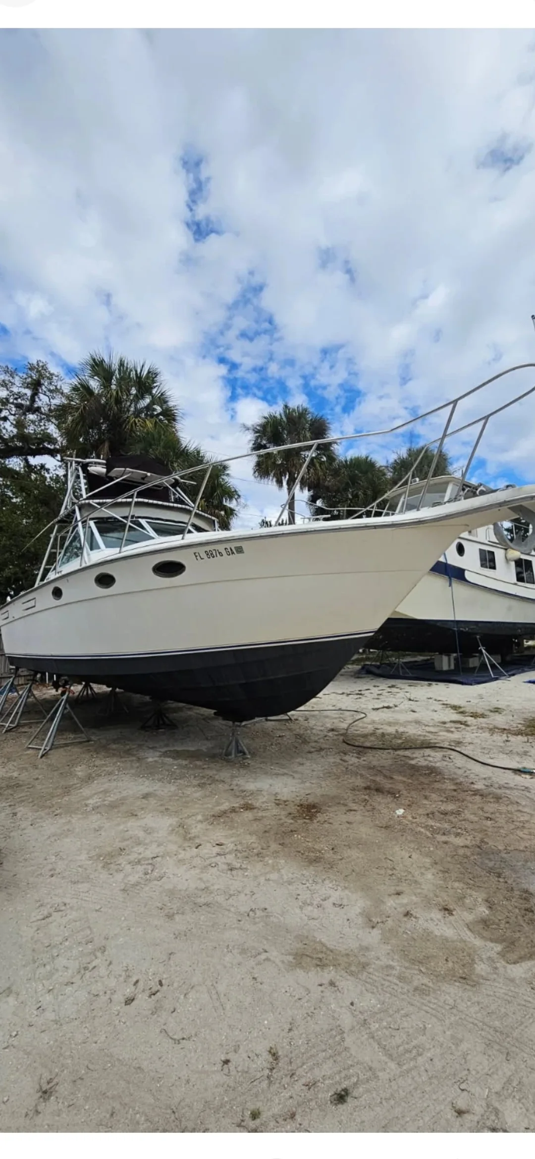 1990 Tiara 3100 Half Tower