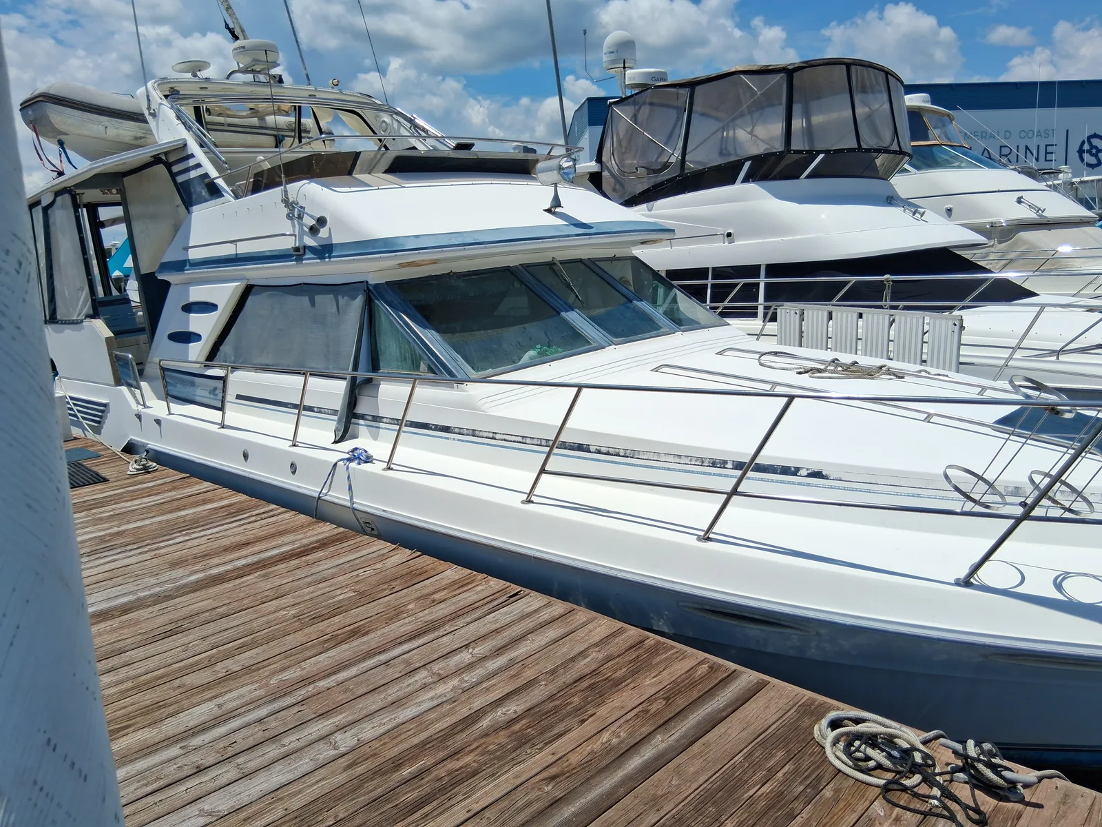 SEARAY 415 AFT CABIN